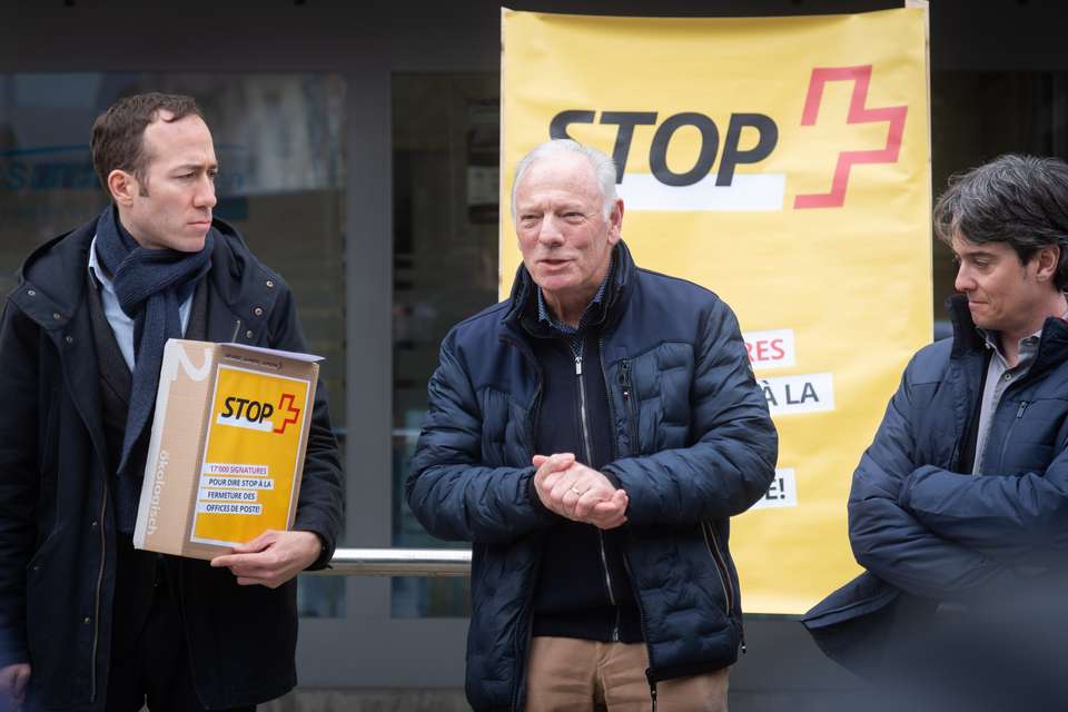Pétition poste-7